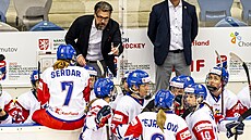 Kouč Tomáš Pacina dovedl český ženský tým k premiérové účasti na olympijských... Kouč Tomáš Pacina dovedl český ženský tým k premiérové účasti na olympijských...