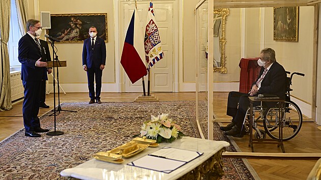 Prezident Milo Zeman jmenoval na zmku v Lnech fa ODS Petra Fialu pedsedou vldy. (28. listopadu 2021)