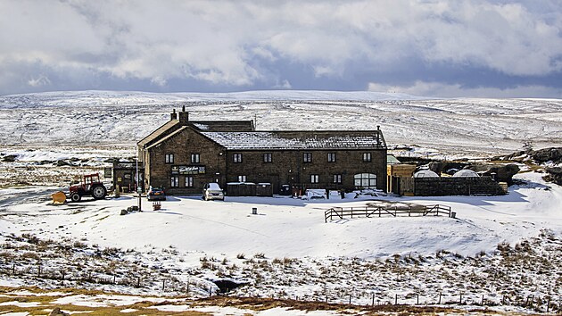 Hotel Tan Hill Inn v anglickm nrodnm parku Yorkshire Dales na snmku z bezna 2021. Tamn restaurace je pi nadmosk vce 528 metr nad moem nejve poloenou restaurac v Anglii.