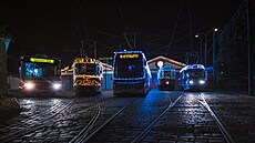 Dopravní podnik hl. m. Prahy v sobotu večer poprvé o letošním adventu vypravil... Dopravní podnik hl. m. Prahy v sobotu večer poprvé o letošním adventu vypravil...