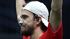 Tomáš Macháč se raduje z výhry v utkání Davis Cupu proti Británii. Tomáš Macháč se raduje z výhry v utkání Davis Cupu proti Británii.