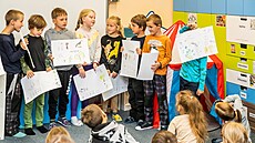 První až čtvrtá třída základní školy Sion Elementary sídlí dosud v areálu... První až čtvrtá třída základní školy Sion Elementary sídlí dosud v areálu...