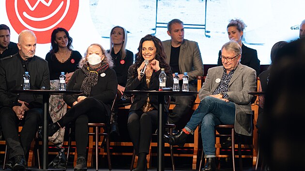 Ondřej Soukup, Gábina Osvaldová, Lucie Bílá a Antonín Procházka během představení nové verze muzikálu Láska je láska