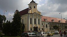 Pohled na prostějovský bývalý klášter Milosrdných bratří s kostelem sv. Jana... Pohled na prostějovský bývalý klášter Milosrdných bratří s kostelem sv. Jana...