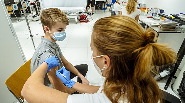 Alespoň první dávku očkování má na jižní Moravě 19 019 dětí od 12 do 15 let, to... Alespoň první dávku očkování má na jižní Moravě 19 019 dětí od 12 do 15 let, to...