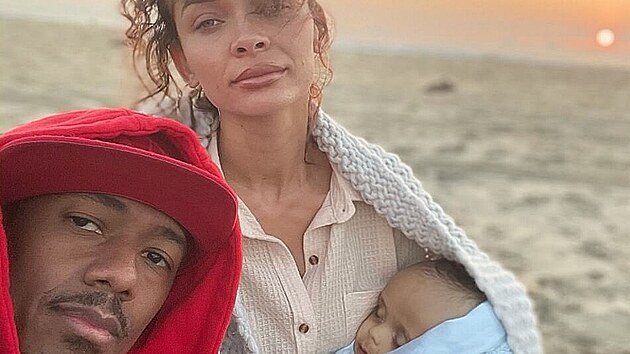 Nick Cannon se synem Zenem a partnerkou (2021) Nick Cannon se synem Zenem a partnerkou (2021)