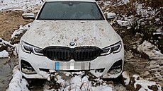 Muž se řítil po dálnici 170 km/h, pak ujížděl a zkoušel srazit policisty. Muž se řítil po dálnici 170 km/h, pak ujížděl a zkoušel srazit policisty.