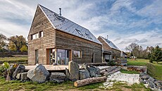 Skoro jako v ráji – mladí manželé si postavili dům přesně podle svého přání. Skoro jako v ráji – mladí manželé si postavili dům přesně podle svého přání.