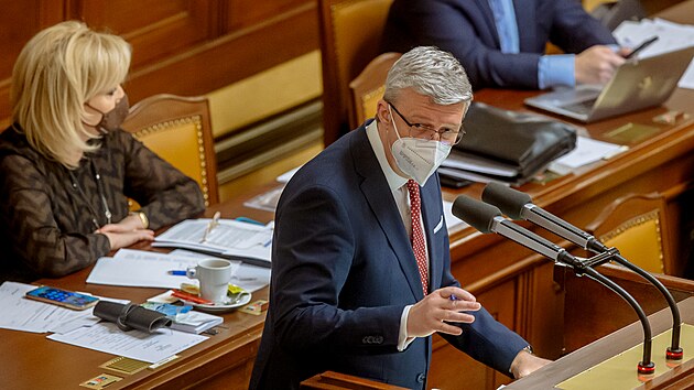 Poslanci se sešli k trojici předloh končící vlády ANO a ČSSD, které reagují na růst cen energií. Na snímku Karel Havlíček (ANO). (15. prosince 2021)