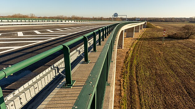 Nově otevřený úsek dálnice D35 mezi Opatovicemi nad Labem a Časy (15. prosince 2021)