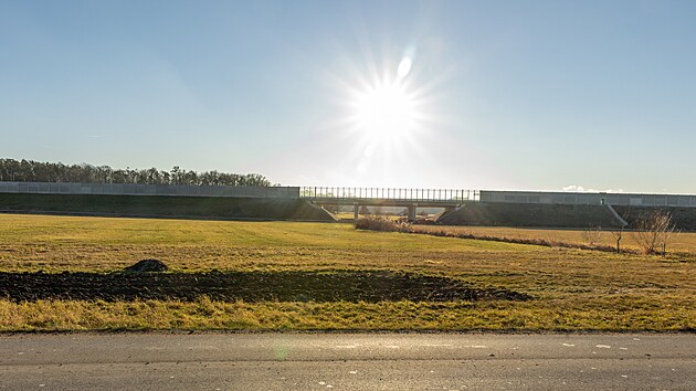 Nově otevřený úsek dálnice D35 mezi Opatovicemi nad Labem a Časy (15. prosince 2021)