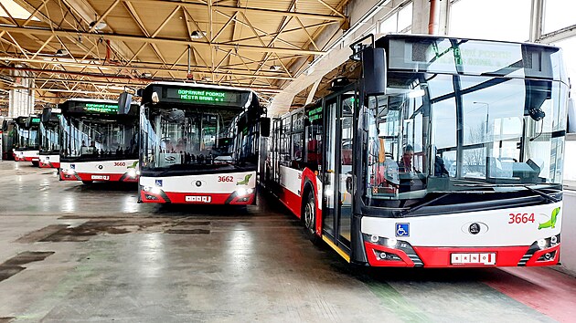 Brno postupně nasazuje do provozu nov&eacute; kloubov&eacute; trolejbusy. Do konce roku jich z&iacute;sk&aacute; dvacet, během př&iacute;&scaron;t&iacute;ho roku chce nakoupit je&scaron;tě jednou tolik. 