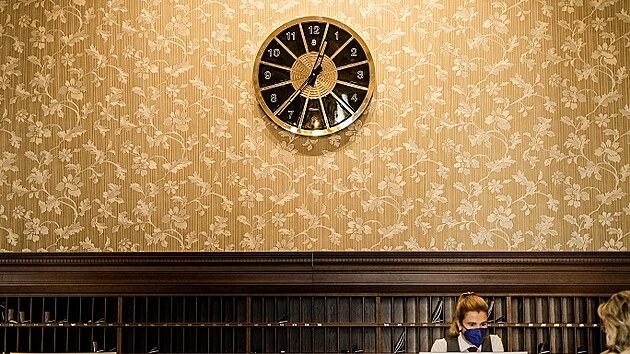 Grandhotel Pupp je pojem, legenda star vce ne ti stolet. I proto jsou hodiny v klasickm designu.