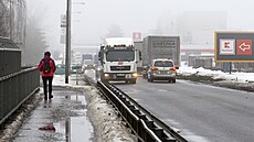 Jihlavskou ulici, konkrétně část od firmy Hettich až po křížení s Chelčického... Jihlavskou ulici, konkrétně část od firmy Hettich až po křížení s Chelčického...