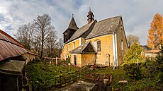 Chátrající kostelík v Horním Žďáru Chátrající kostelík v Horním Žďáru