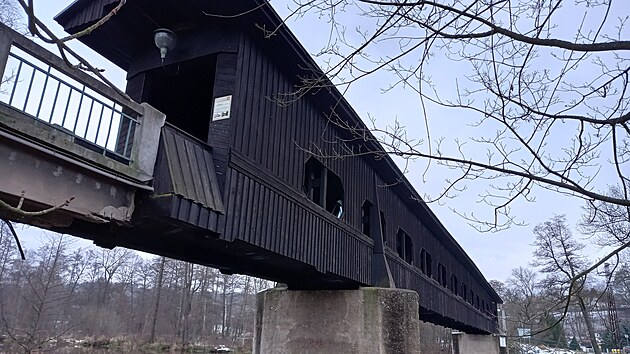 Dřevěná lávka pro pěší v Kynšperku nad Ohří