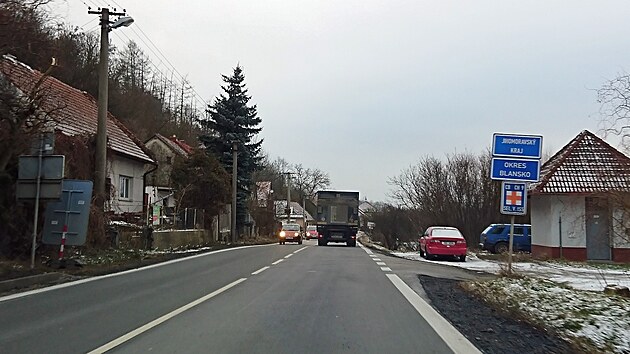 Podl eky Svitavy je na pomez Pardubickho a Jihomoravskho kraje jedinou sjzdnou trasou pro cyklisty peten silnin tah na Brno.