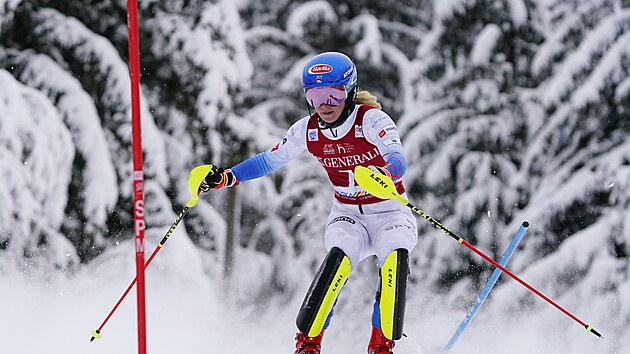 Američanka Mikaela Shiffrinová během prvního kola slalomu v Kranjské Goře.