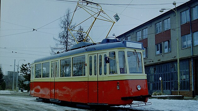 Z tramvaje typu 4MT bude kavrensk vz. Snmek je z roku 1944