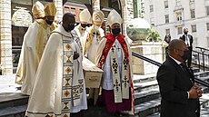 V jihoafrickém Kapském Mst pohbili nositele Nobelovy ceny Desmonda Tutua....