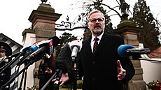 Premiér Petr Fiala po novoroním obd v Lánech u prezidenta Miloe Zemana. (2....
