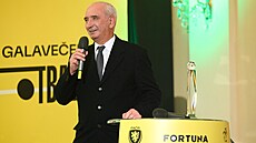 Na pražském Žofíně převzal Alois Kolenatý cenu pro nejlepšího fotbalového... Na pražském Žofíně převzal Alois Kolenatý cenu pro nejlepšího fotbalového...