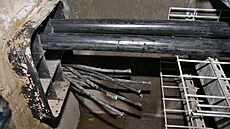 Zloději ustřihli a ukradli u železniční trati v Přerově téměř dva kilometry... Zloději ustřihli a ukradli u železniční trati v Přerově téměř dva kilometry...