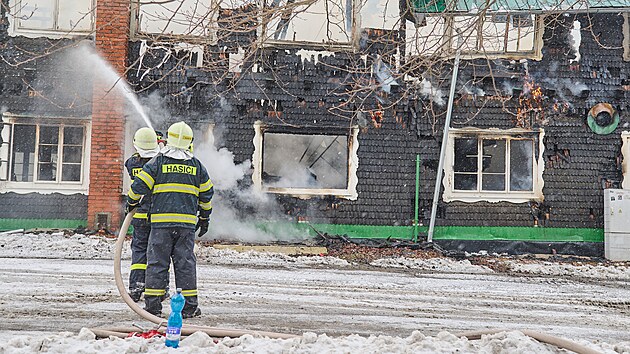 Chata Tesák v Hostýnských vrších shořela do základů. (29. ledna 2022)