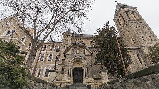 Unikátní památka beuronského slohu, smíchovský klášter sv. Gabriela. (25. ledna 2022)