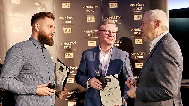 Slavnostn vyhlen Vinastv roku 2021 na brnnsk hvzdrn moderoval Marek Eben. Zvtzilo vinastv Reisten z Pavlova.