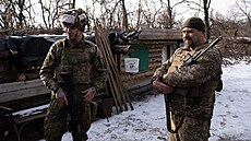Ukrajintí výsadkái na front poblí obce Stanycja Luhanska. Jiní jejich...