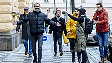 Předseda hnutí Přísaha Robert Šlachta odevzdal spolu s příznivci hnutí Přísaha... Předseda hnutí Přísaha Robert Šlachta odevzdal spolu s příznivci hnutí Přísaha...