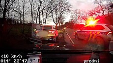 Muž ujížděl policistům 170kilometrovou rychlostí, skončil na psychiatrii Muž ujížděl policistům 170kilometrovou rychlostí, skončil na psychiatrii