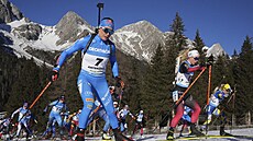 Italka Dorothea Wiererová (vlevo) běží závod s hromadným startem v Anterselvě. Italka Dorothea Wiererová (vlevo) běží závod s hromadným startem v Anterselvě.