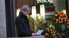 Jiří Strach promlouvá na posledním rozloučení s režisérem Dušanem Kleinem (21.... Jiří Strach promlouvá na posledním rozloučení s režisérem Dušanem Kleinem (21....
