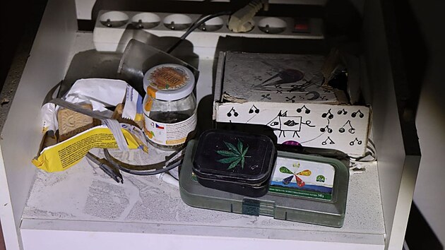 Muži v centru Brna vyráběli pervitin, zapálili u toho byt.