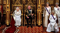 Královna Albta II., princ Charles a vévodkyn Camilla na otevení Parlamentu...