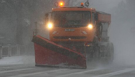 Sypací vz s radlicí olomouckých silniá.