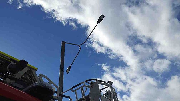 Hasiči v Pardubickém kraji po celý den likvidovaly následky větrné bouře.