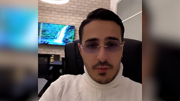 Na žádné jiné sociální síti účet nemám, vzakzuje Simon Leviev.