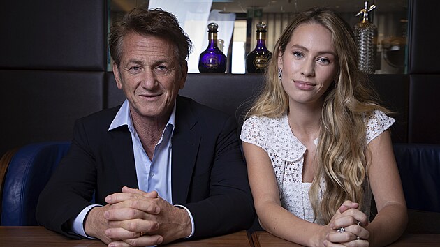 Sean Penn a jeho dcera Dylan Frances Pennov (Cannes, 10. ervence 2021)