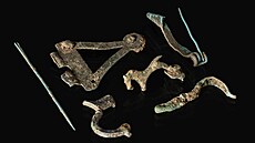 Archeologové Slováckého muzea odkryli pozůstatky pravěkého sídliště v jižní... Archeologové Slováckého muzea odkryli pozůstatky pravěkého sídliště v jižní...