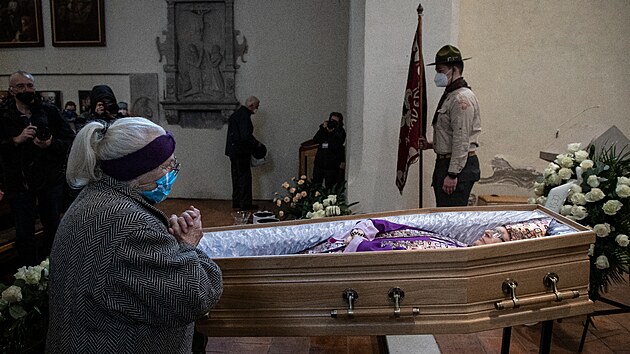 Loučení veřejnosti se zesnulým biskupem ostravsko-opavské diecéze Františkem Lobkowiczem v kostele sv. Václava v Ostravě. (25. února 2022)