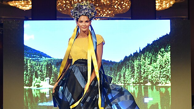 Kolekce Natali Ruden byla speciln vytvoena k 28. vro obnoven ukrajinsk nezvislosti a je hodn inspirovna Ukrajinou  jej prodou, kulturou a tradicemi. Jmenuje se rovn symbolicky  Derela, neboli Prameny.