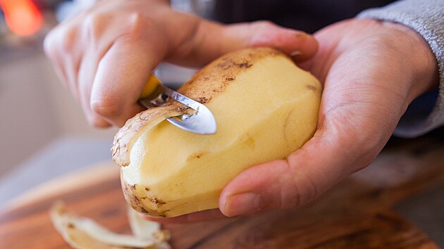 I slupky z brambor lze smyslupln vyut.