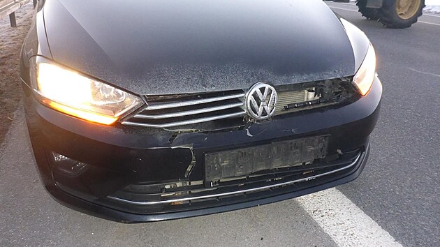 Škoda na VW Golf byla odhadnuta na 80 tisíc korun.