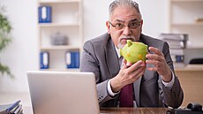 Do penze až o pět let dříve? Jaké jsou podmínky předdůchodu Do penze až o pět let dříve? Jaké jsou podmínky předdůchodu