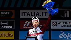 Tadej Pogačar po triumfu v 7. etapě závodu Tirreno Adriatico. Tadej Pogačar po triumfu v 7. etapě závodu Tirreno Adriatico.