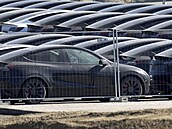 Americká spolenost Tesla v úterý 22. bezna oficiáln otevela svj nový závod...