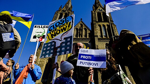 Akci pod nzvem Rusov proti Putinovi! pod Prask rusk protivlen vbor.